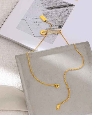 Колие Safety pin